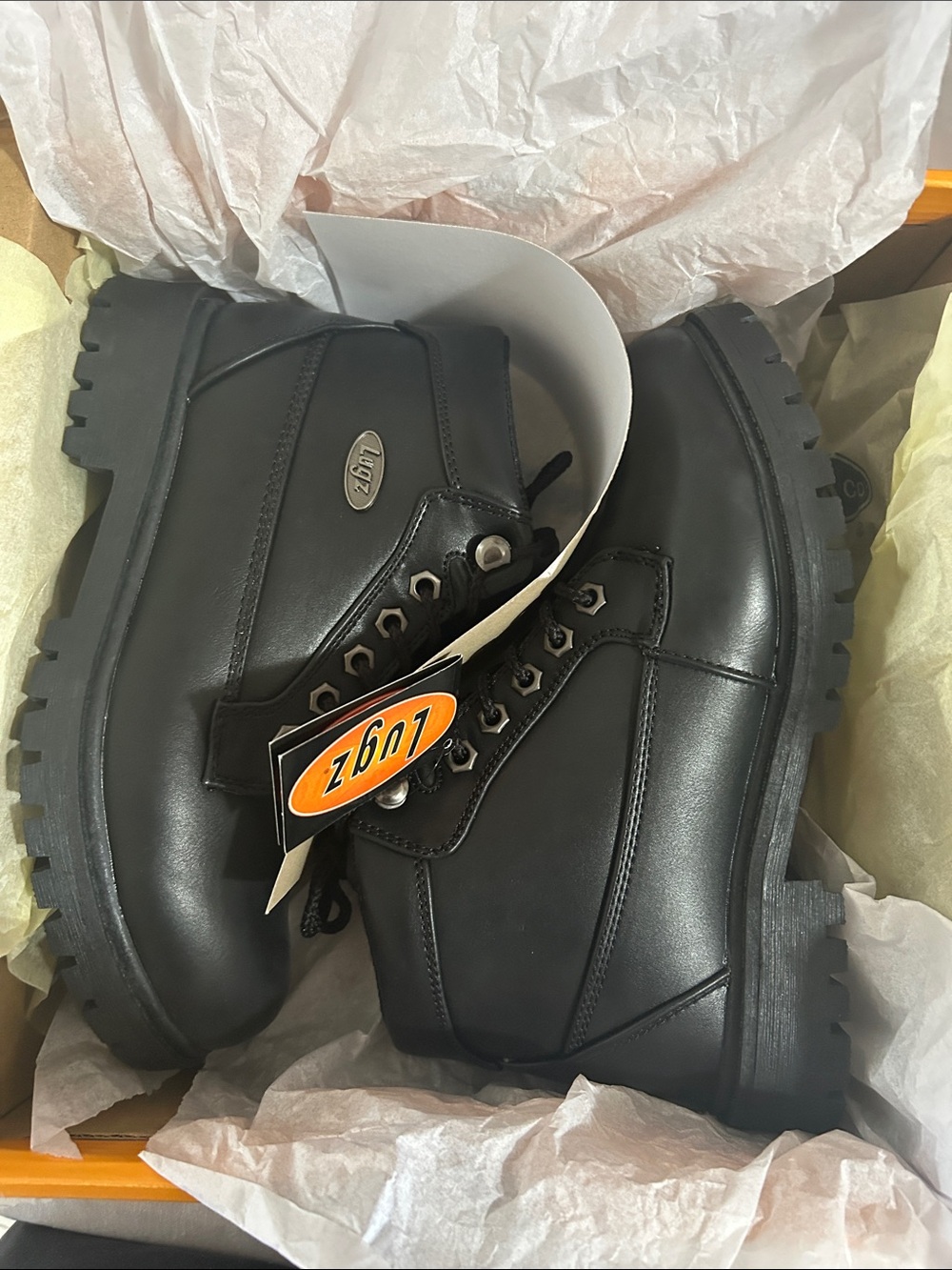 Lugz women’s Black Leather Lace-Up Work Boots